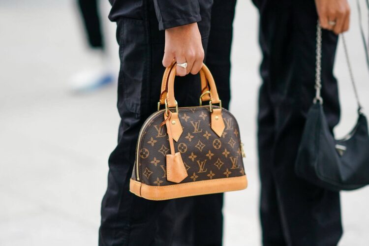 Tips For Selling Or Pawning Your Designer Handbag